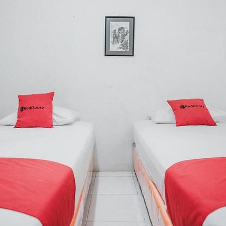 Reddoorz Near Kartini Mall Lampung Μπαντάρ Λαμπούνγκ Εξωτερικό φωτογραφία