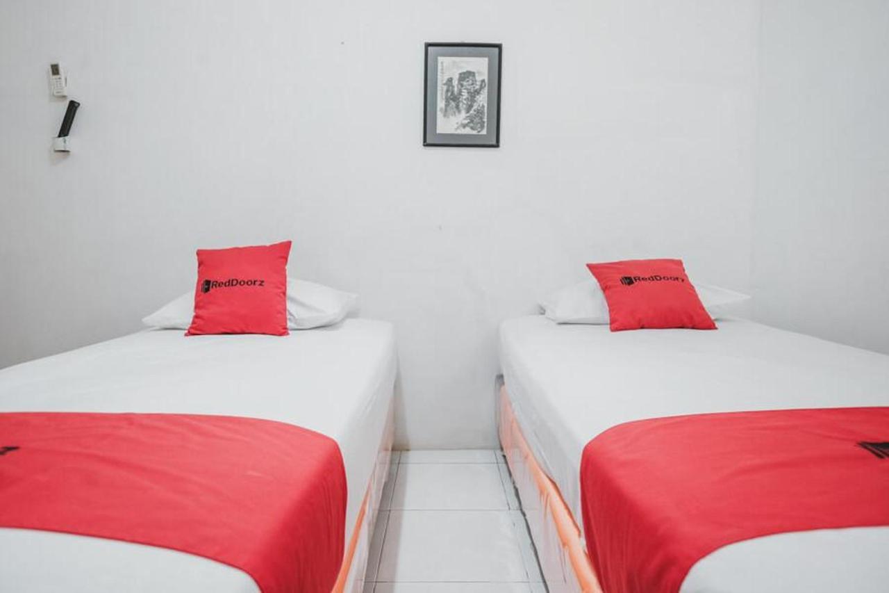 Reddoorz Near Kartini Mall Lampung Μπαντάρ Λαμπούνγκ Εξωτερικό φωτογραφία