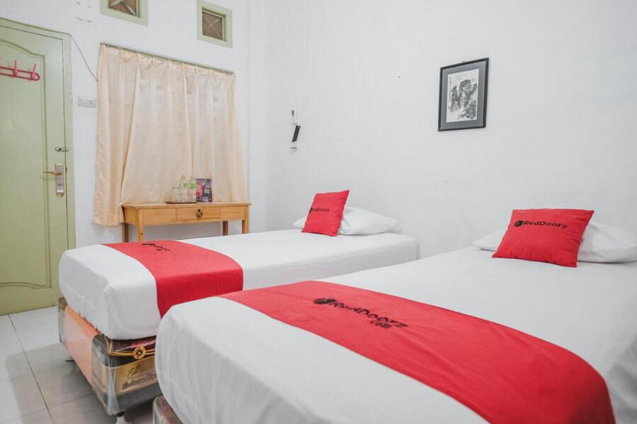 Reddoorz Near Kartini Mall Lampung Μπαντάρ Λαμπούνγκ Εξωτερικό φωτογραφία